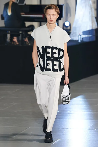 Look 39